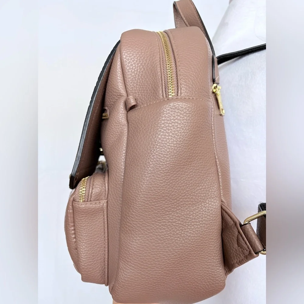Steve Madden Faux Leather Mauve Backpack & Gold Accents Casual Women's Bag Sz M - Picture 2 of 15
